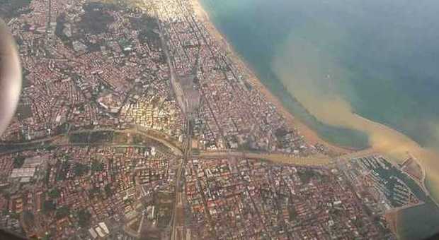 Mare inquinato a Pescara: anche a ottobre i valori sono fuori limite