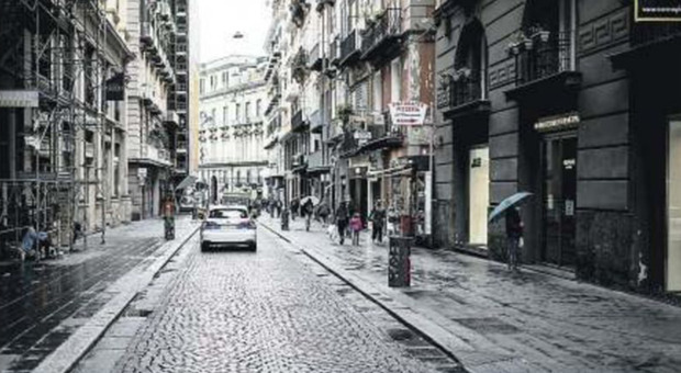 Lockdown a Napoli, i negozi salvati dal Dpcm: «Incassi zero, così è inutile»