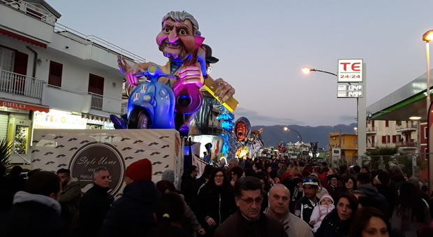 Carnevale a Saviano, sfilano prima i bimbi, domenica i carri