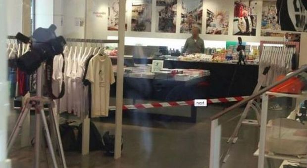 Parigi, rapina a mano armata nella lussuosa boutique Colette: bottino di 600mila euro