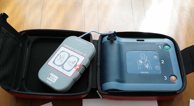 Città "cardioprotetta": arrivano i primi tre defibrillatori pubblici