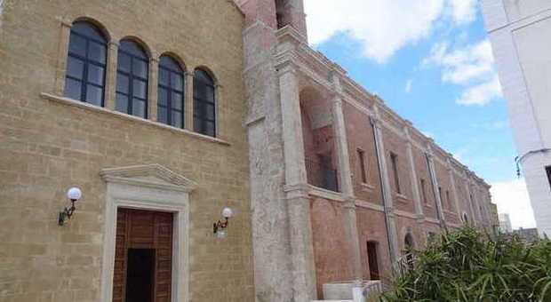 Ad Alessano il cardinale Bagnasco inaugura la "Casa della convivialità" dedicata a don Tonino Bello