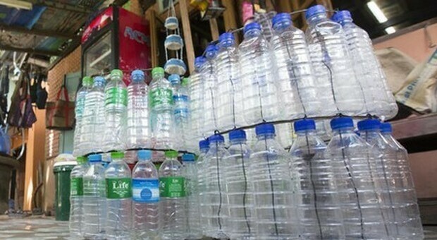 Ambiente, scontro Ue tra industria plastica e settore acqua
