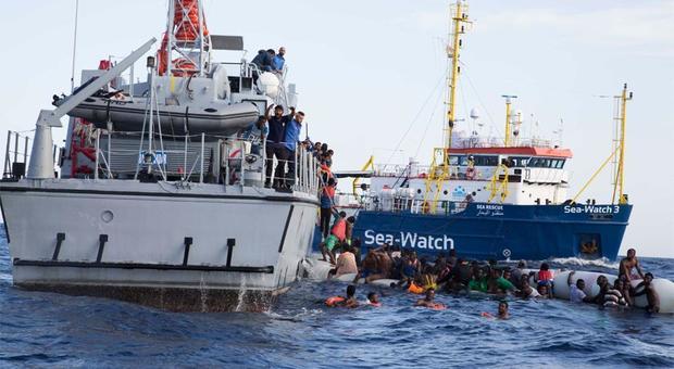 Caso Sea Watch, l'ipotesi del sequestro della nave: la procura apre un'inchiesta