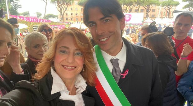 Giovanna Gattuso con l'assesore Alessandro Onorato