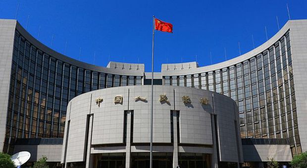 Cina, la Banca Centrale taglia i tassi a sorpresa e inietta nuova liquidità