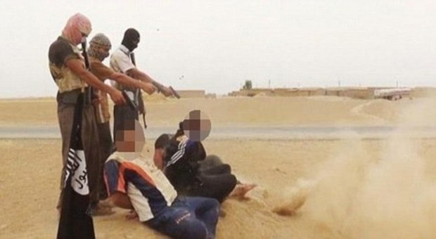 Isis, uccisi dieci medici: si erano rifiutati di curare jihadisti feriti