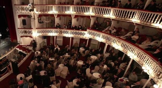 Teatro, il Sannazaro riparte da Giannini e De Sio
