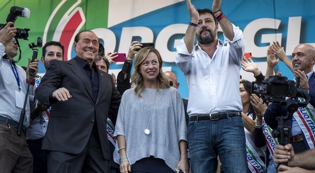 Campania, Berlusconi lancia Caldoro Ma arriva subito lo stop di Lega e FdI