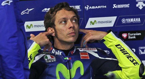 MotoGP, Rossi al veleno: «Squadra poco sveglia. Commessi tanti errori e siamo lenti»