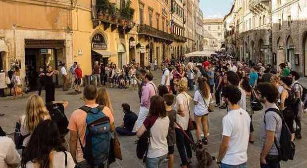 «Cacciati per la cucina chiusa Così Perugia perde turisti»