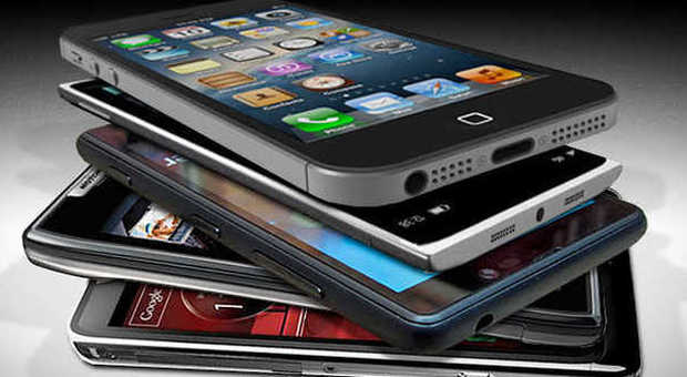 Smartphone e tablet registrano boom di vendite nel 2013: "Superati gli elettrodomestici"