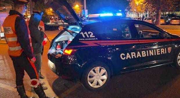 Picchia il padre davanti ai carabinieri arrestato un 38enne di Scandriglia