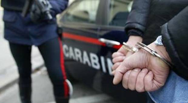 Accoltella la moglie da cui si sta separando: arrestato dai carabinieri