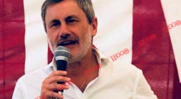 Gianni Alemanno, nuovo look con la barba da Clooney Foto