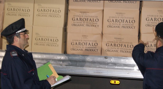 Scafati, 600 cartoni di pasta in garage: accusato di ricettazione