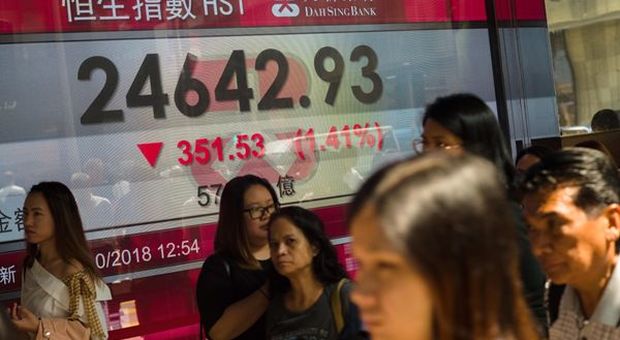 Borse Asia in ordine sparso. Tokyo scivola con la manifattura