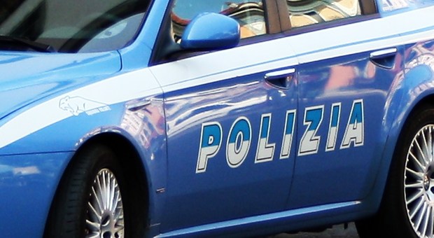 Milano, travolge poliziotto durante controllo, il collega spara: è caccia ad un nordafricano