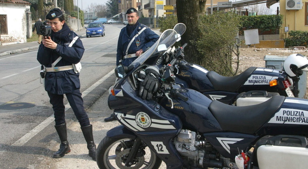 Polizia municipale a Vicenza (foto di repertorio)