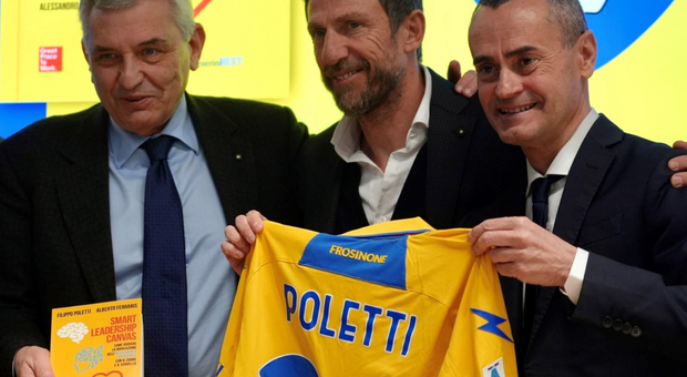 Filippo Poletti con Maurizio Stirpe ed Eusebio Di Francesco allo stadio Stirpe di Frosinone