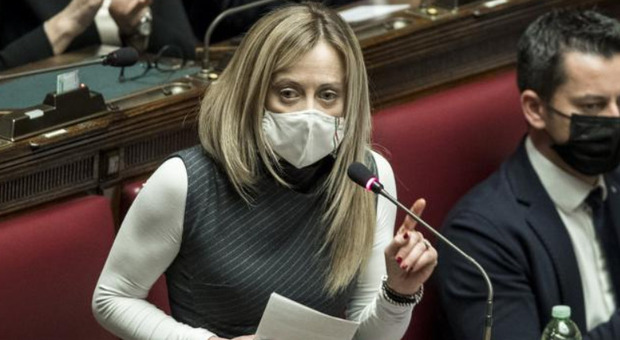 Giorgia Meloni insultata in radio da un professore universitario: arriva la solidarietà del Presidente Mattarella