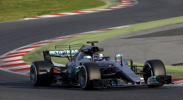 Formula 1, la Mercedes di Bottas davanti a tutti. Secondo Vettel