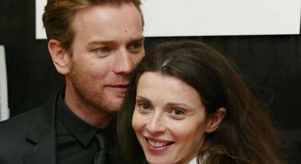 Ewan McGregor e l'ex moglie Eve Mavrakis nel 2003 a New York (AP Photo/Stuart Ramson)