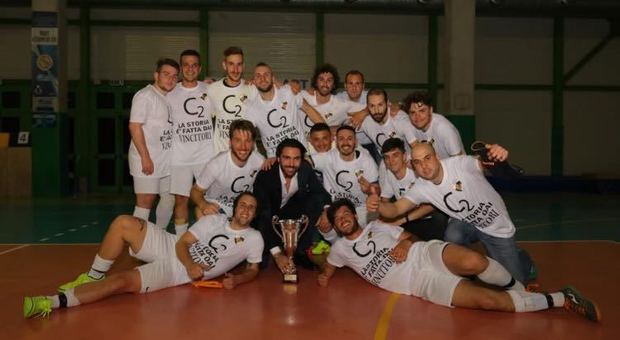 Cures festeggia la vittoria nella Coppa Provincia di Rieti della serie D del futsal