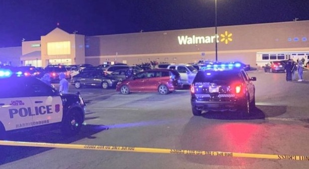 Sparatoria nel supermercato Walmart in Virginia, è strage: almeno 10 morti