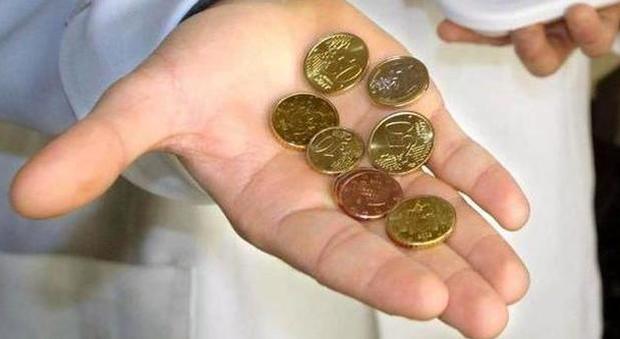 La polizia: «Attenzione alle monete da 1 e 2 euro: ecco il pericolo che si corre»