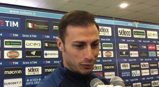 Lazio, Radu: «Testa allo Steaua, ma vogliamo la Champions». Wallace: «De Vrij ci mancherà»