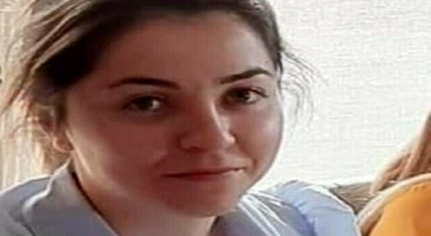 Simona Cavallaro, uccisa a 20 anni da un branco di cani: si cerca il proprietario. «Molto aggressivi, carabinieri costretti a sparare»