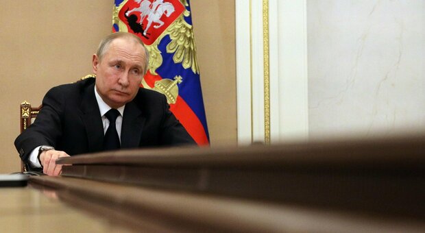 Putin, incubo traditori: scattano purghe e arresti. «Faremo pulizia nella società e saremo più forti»