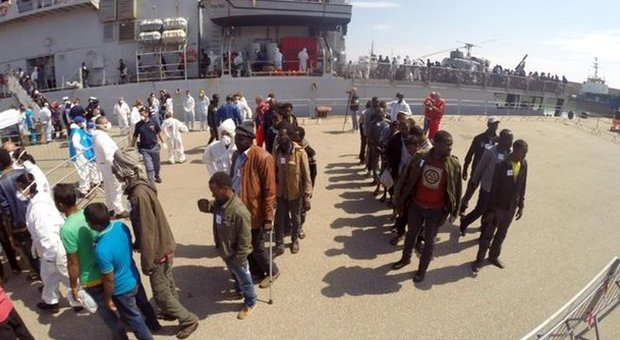 Migranti arrivati a Crotone