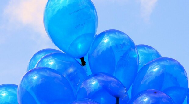 L'ordinanza green contro la plastica: «Feste di compleanno, vietato lanciare palloncini e nastri colorati»