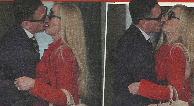 Federica Panicucci e il fidanzato Marco Bacini, baci appassionati e al lavoro in supercar