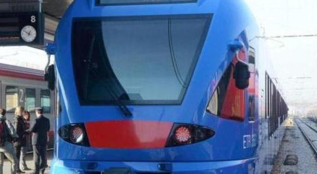 Rissa sul treno tra magrebini ubriachi: convoglio bloccato