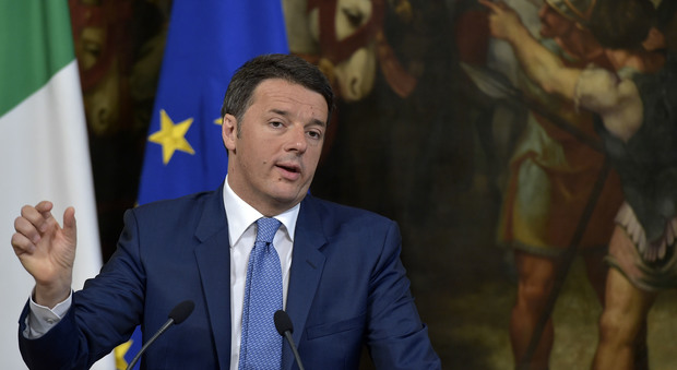 Renzi: cambio Equitalia, tasse e multe pagate con un sms