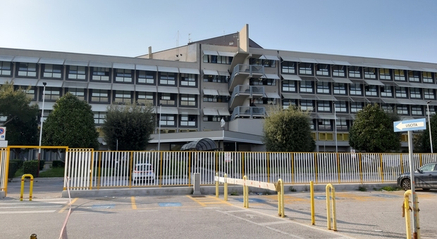 Coronavirus a Napoli, nuovo decesso a Pozzuoli: muore 82enne nell'ospedale focolaio