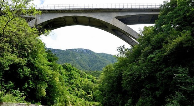 Ponte dei Granatieri sul torrente Astico