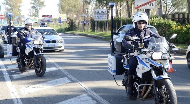 Latina, dopo il drone due nuovi motoveicoli e un'unità mobile per la polizia locale