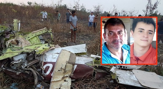 L'aereo si schianta durante uno show: morte cinque persone, tragedia choc in Brasile