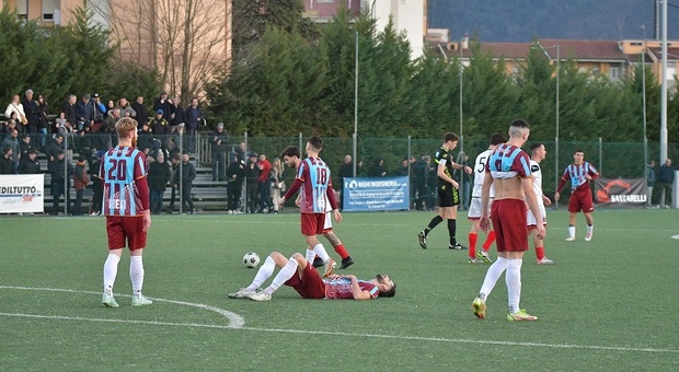 La delusione dei giocatori del Fc Rieti (foot Meloccaro)