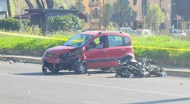 Riccardo Ranuzzi morto a 19 anni in un incidente, l'ambulanza si spegne  durante i soccorsi. La famiglia: «Minuti preziosi, forse poteva salvarsi»