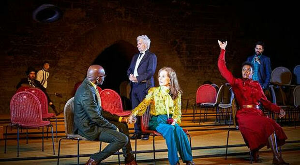 Isabelle Huppert al Teatro Grande di Pompei chiude «Theatrum Mundi»