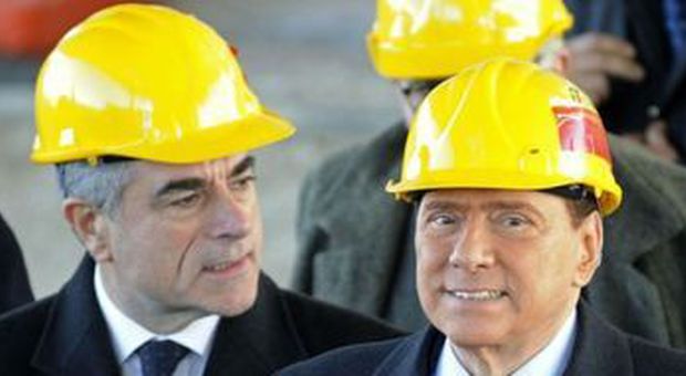 Silvio Berlusconi e Mauro Moretti (foto Alessandro Di Meo - Ansa)