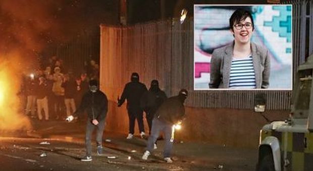 Irlanda del Nord, giornalista di 29 anni uccisa durante gli scontri: «Atto terroristico»