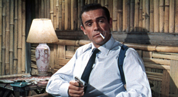 Sean Connery in "007 Licenza di uccidere"