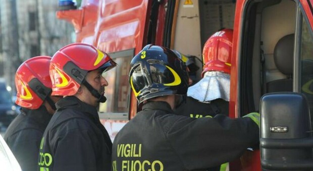 Milano, incendio in una casa in zona Navigli: morta una donna. Il corpo trovato carbonizzato