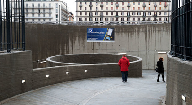 Napoli, piazza Garibaldi cambia volto: ecco il nuovo parcheggio da 284 posti